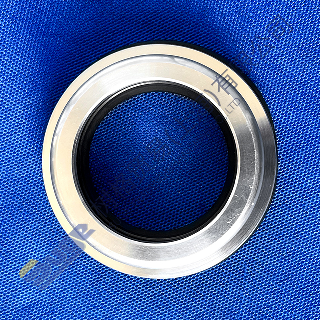ZF TRAXON HG piston assembly-small 1358 206 023