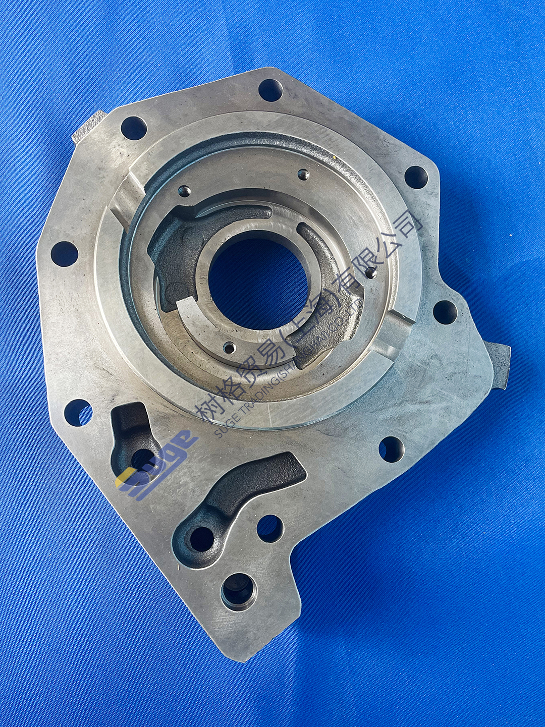 5840 303 052油泵支架2