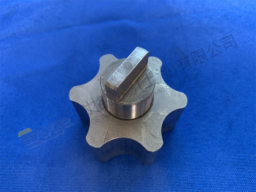 ZF TRAXON Automatic Transmission Parts PUMP SHAFT 1358 202 007