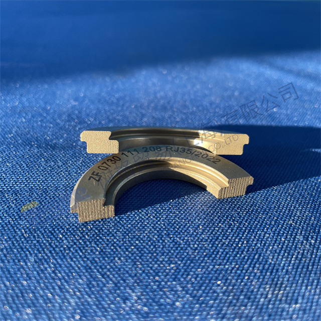 ZF TRAXON Automatic Transmission Parts SPLIT RING 1499 298 160