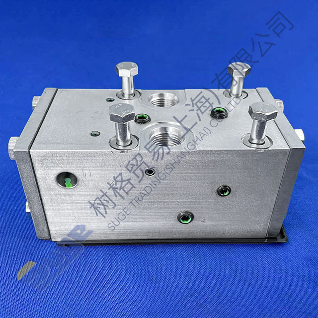 ZF Valve Block 3207 108 021