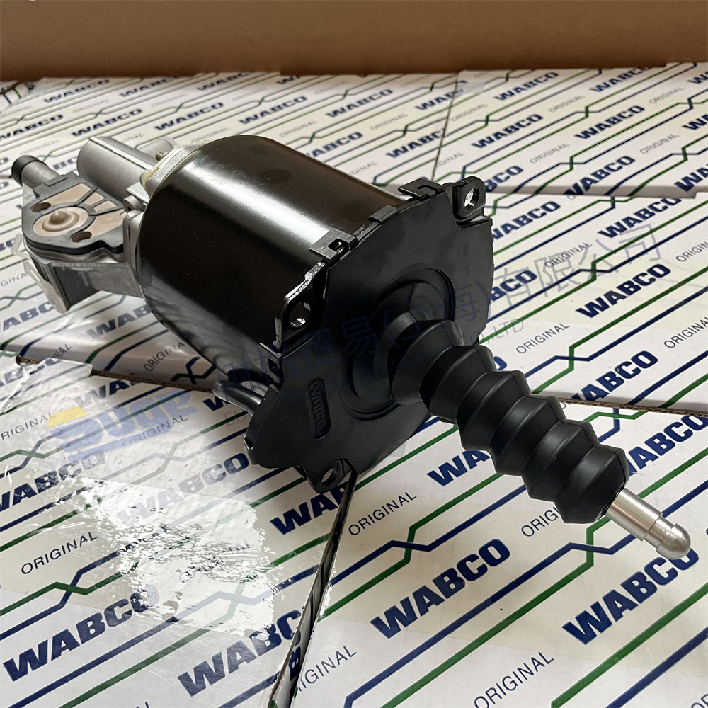 WABCO Clutch booster cylinder 9700 514 740
