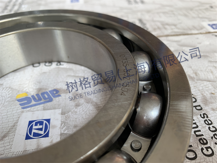 ZF ECOSPLIT4 transmission originar parts OUTPUT FLANGE BEARING 0735 302 504