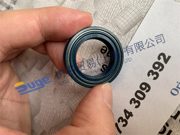 ZF ECOSPLIT4 gearbox parts SHAFT SEAL FOR GEARSHIFT HOUSING 0734 309 392