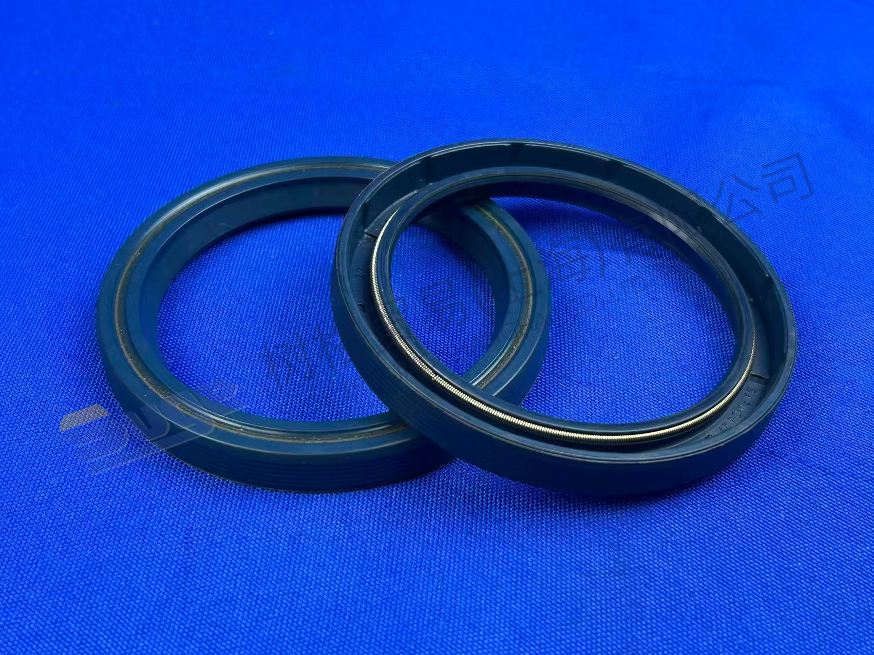 ZF SHAFT SEAL 0734 300 140