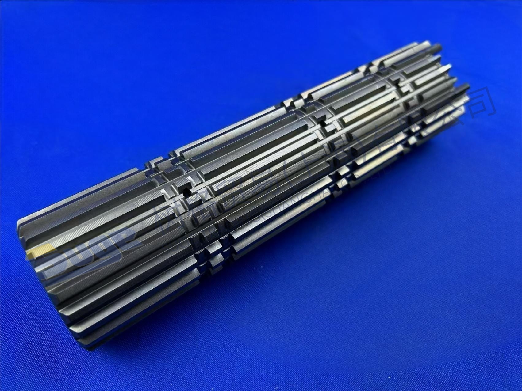 ZF MAIN SHAFT 1329 304 012