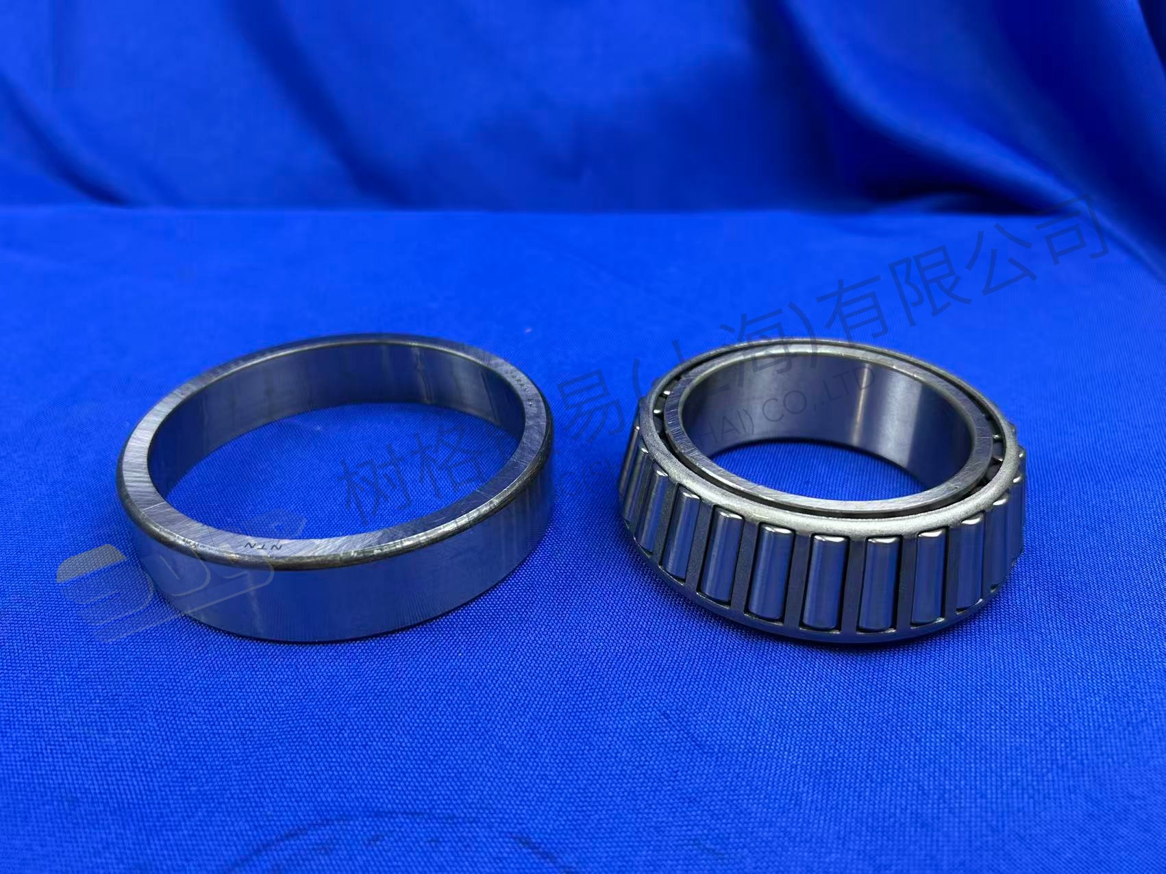 ZF TAPERED ROLLER BEARING 0735 300 549